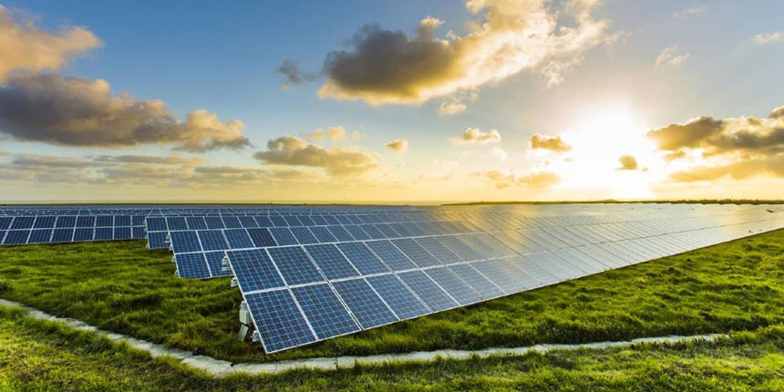 Replanteig de panells fotovoltaics a La Combe des Loges, Villognon